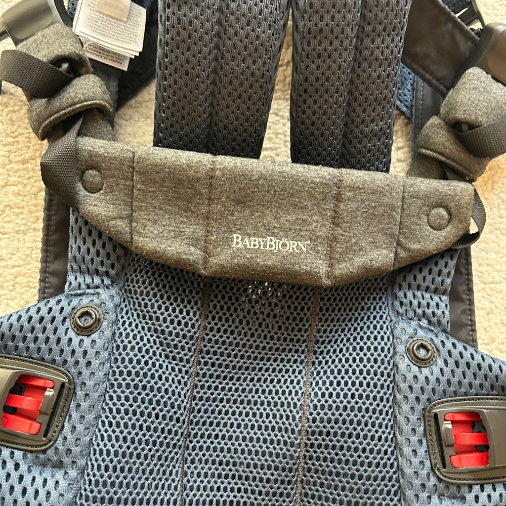 BabyBjorn Gray Ergonomic Mesh Bag